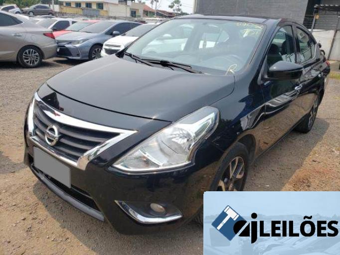 NISSAN VERSA 16/16